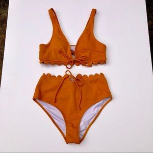 Cupshe High waisted Scalloped Bikini